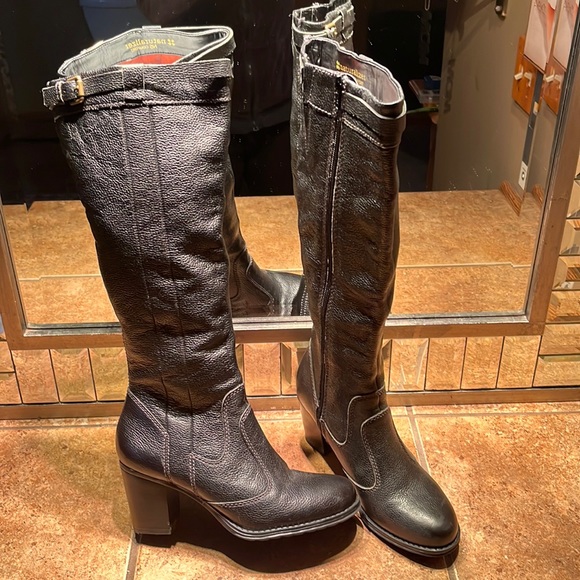 Naturalizer Black Heeled Boots - Picture 1 of 8